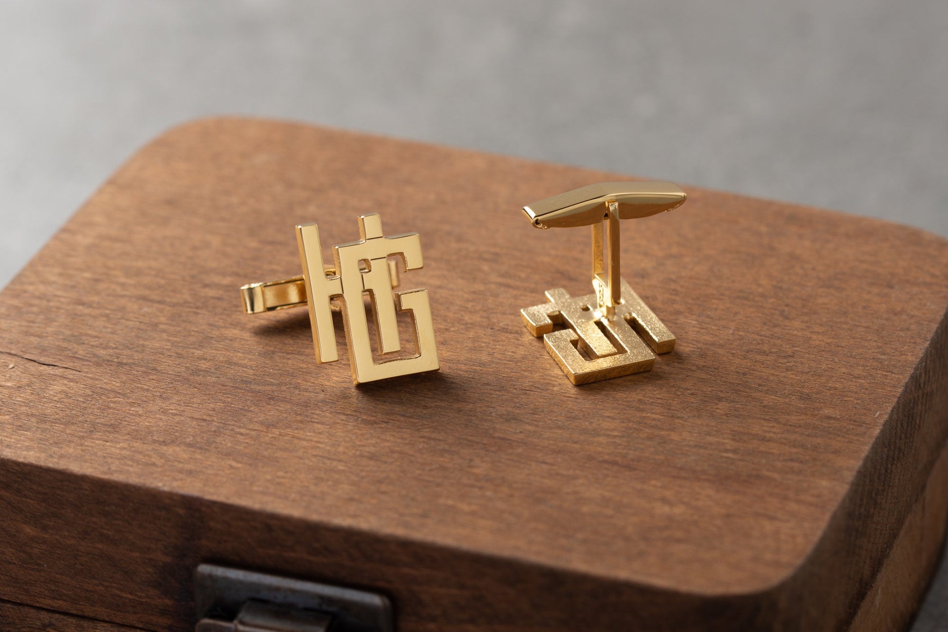 Professional font selection chart for personalized name cufflinks