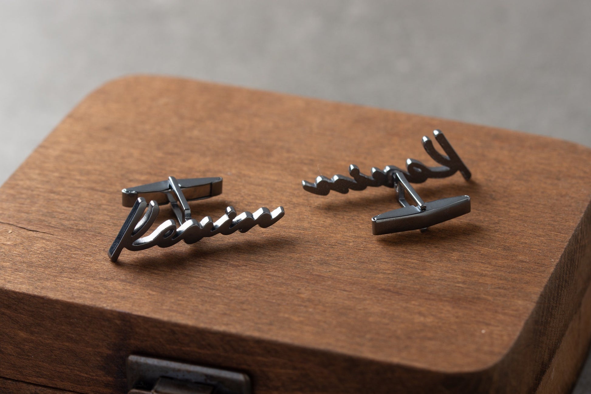 Signature name cufflinks in a premium Magnolia Men gift box